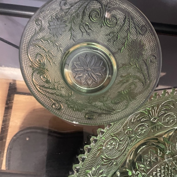 Vintage Green Glass Set - Picture 4 of 9